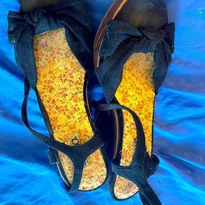 Bongo sz 8 platform wedge sandals wood base black cotton peep toe 3-4” high